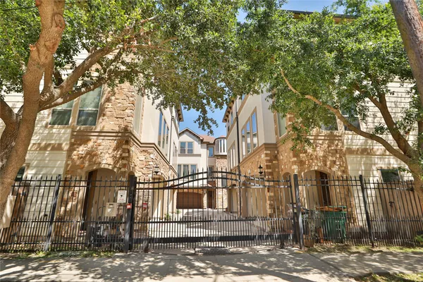 $3,000 | 1610 Knox Street, Unit B, Houston, TX 77007