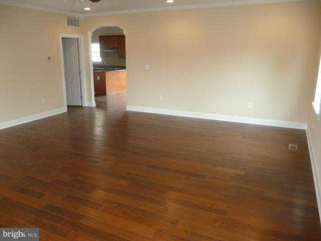 17197 Hardy Road Mount Airy, MD 21771 - Photo 6 of 30 Living Room Pic #2