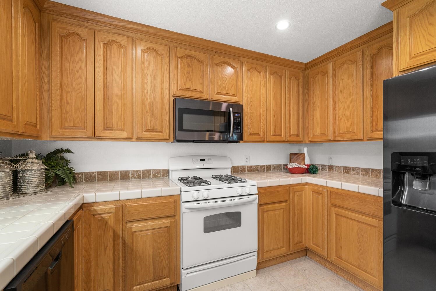 1748 Palm Avenue Corning, CA 96021 - Photo 10 of 30