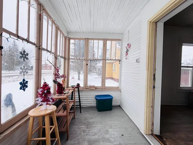 $900 | 605 Ellis Avenue South, Ashland, WI 54806