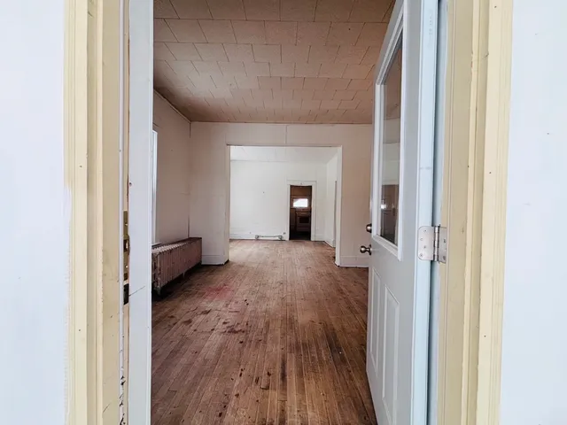 $900 | 605 Ellis Avenue South, Ashland, WI 54806