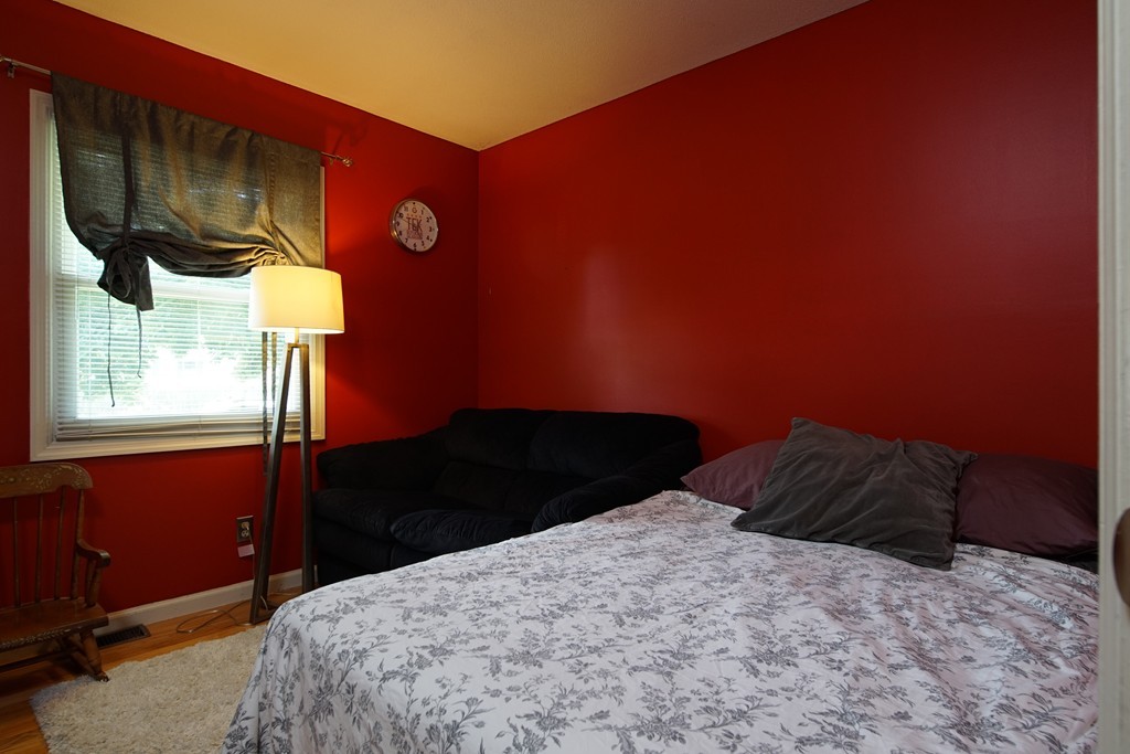 36 Chipmunk Road Springfield, MA 01108 - Photo 13 of 28 Gallery Image 13