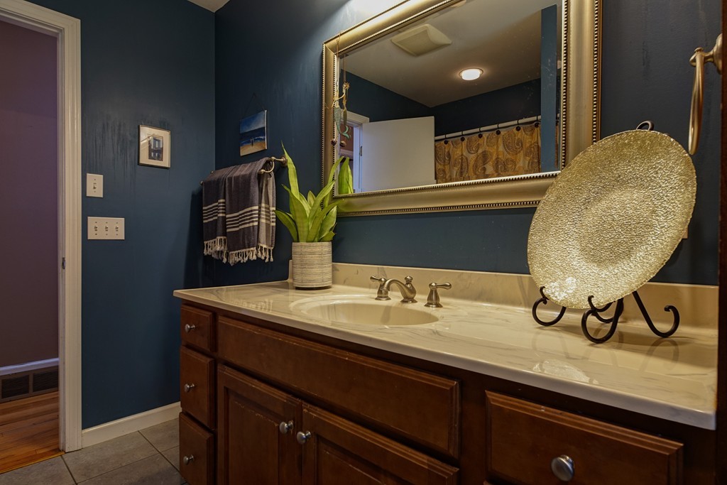 36 Chipmunk Road Springfield, MA 01108 - Photo 15 of 28 Gallery Image 15