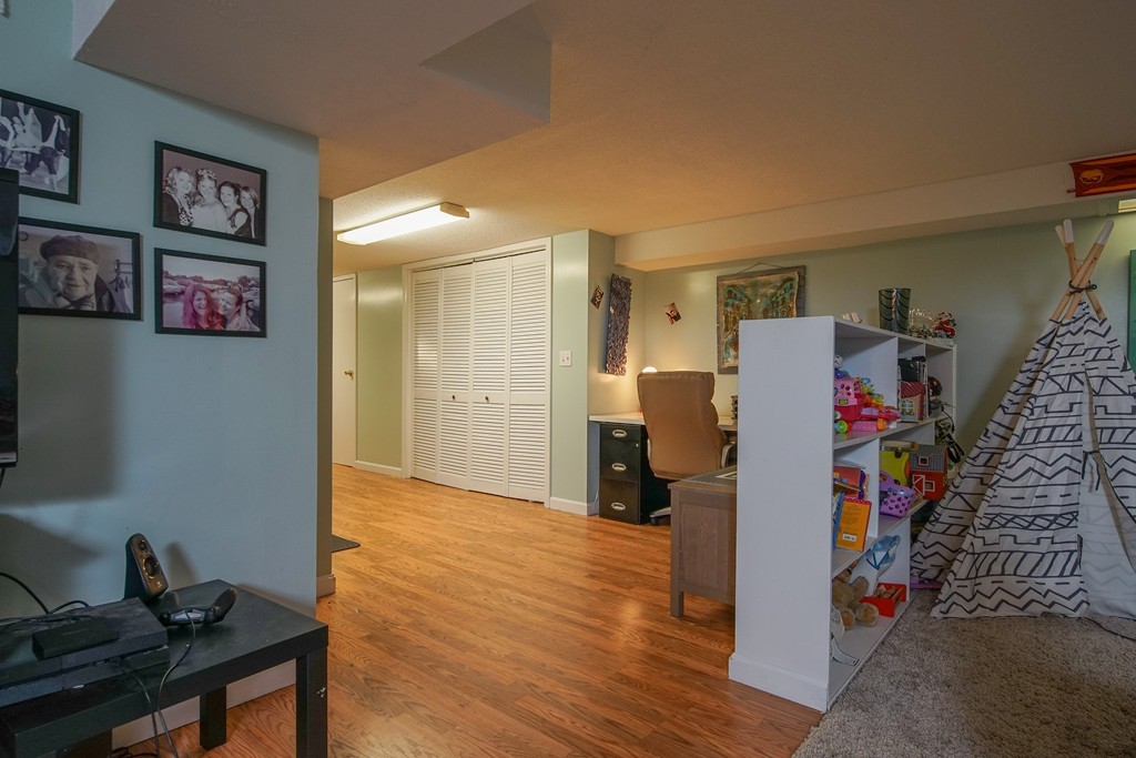 36 Chipmunk Road Springfield, MA 01108 - Photo 17 of 28 Gallery Image 17