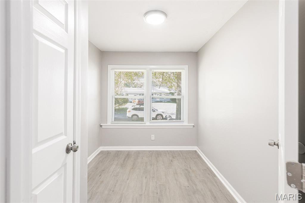 215 Midlothian Road St. Louis, MO 63137 - Photo 5 of 11