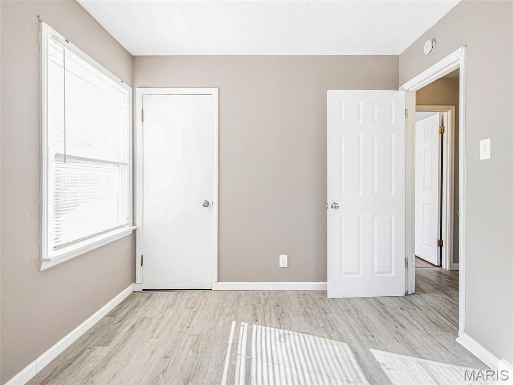 215 Midlothian Road St. Louis, MO 63137 - Photo 6 of 11