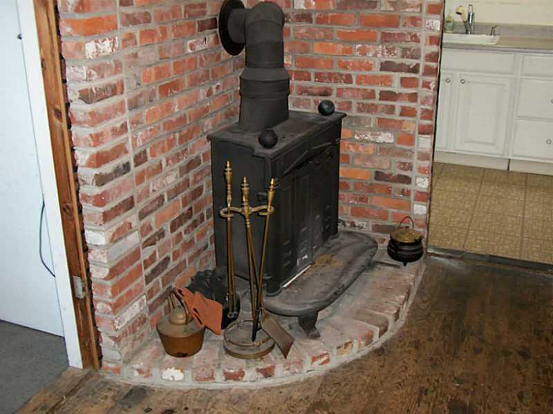 9 Long Island Cumberland, ME 04021 - Photo 23 of 32 Living Room.