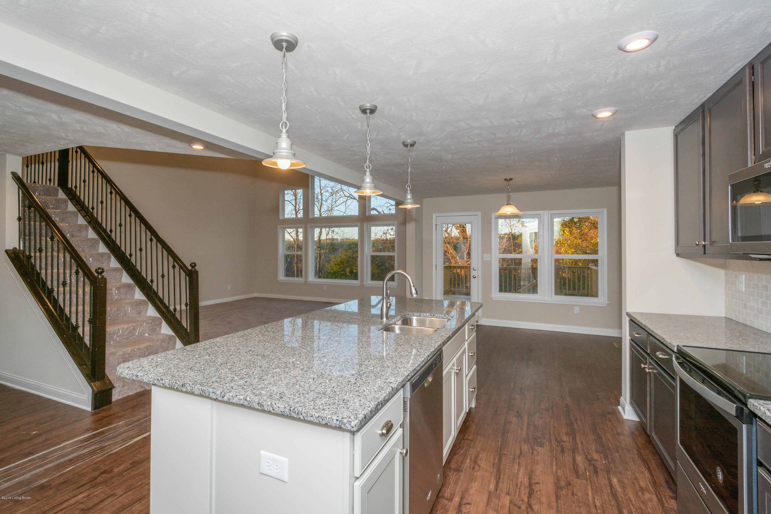 396 Highland Ridge Drive Mount Washington, KY 40047 - Photo 3 of 38 03-Kitchen
