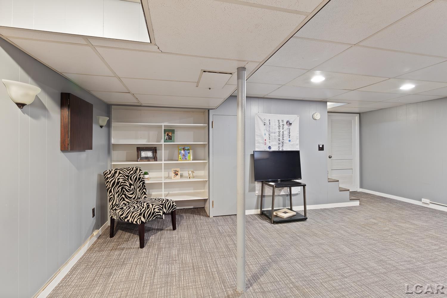 2369 Airport Road Adrian, MI 49221 - Photo 29 of 43 50175220-34e82640-3e72-4b5e-be74-e2fd61cb2be9.JPG