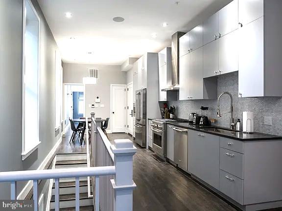 819 6th Street Northwest, Unit THOMAS Washington, DC 20001 - Photo 13 of 18 Standard Common Area