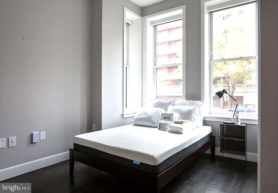 819 6th Street Northwest, Unit THOMAS Washington, DC 20001 - Photo 3 of 18 Standard Bedrooms