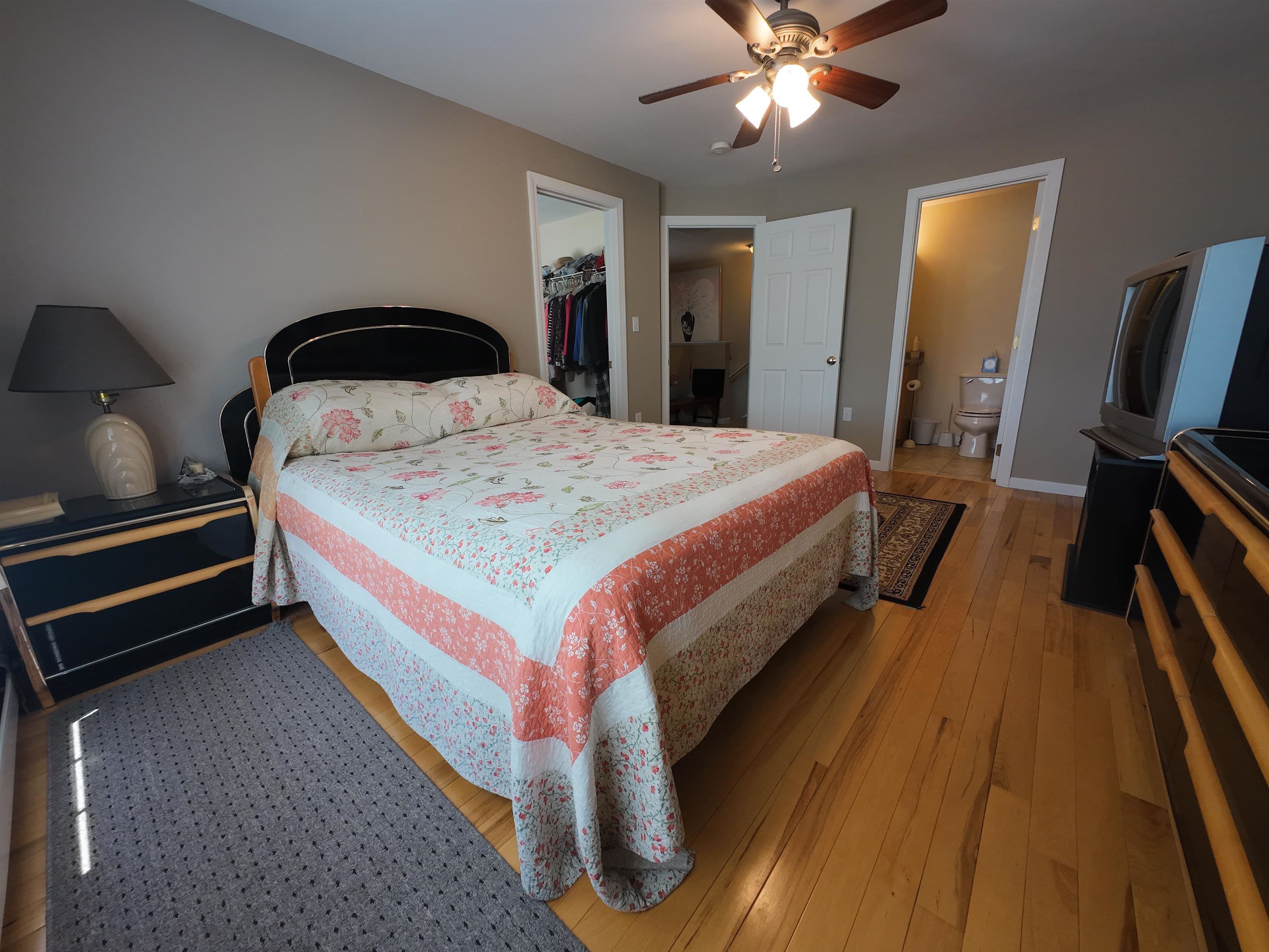 211 West Mitchell Street Manchester, NH 03103 - Photo 18 of 35