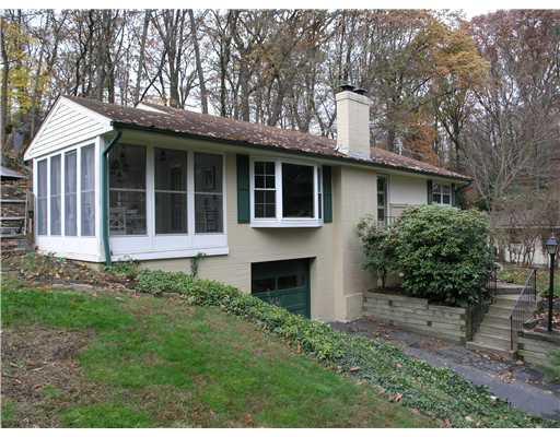 139 Oakhurst Road Pittsburgh, PA 15215 - Photo 2 of 16 Exterior Front.