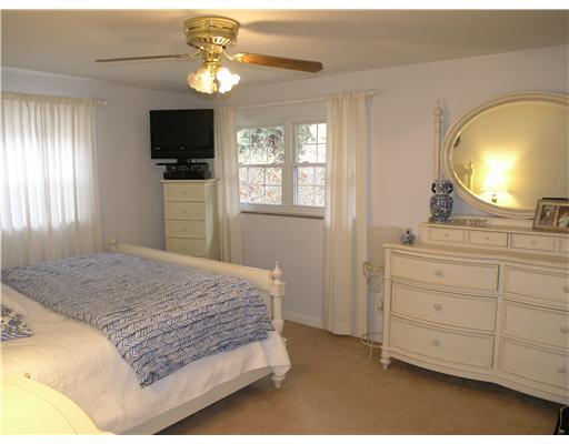 139 Oakhurst Road Pittsburgh, PA 15215 - Photo 10 of 16 Master Bedroom. The spacious master bedroom includes a large California-style closet with shelving.