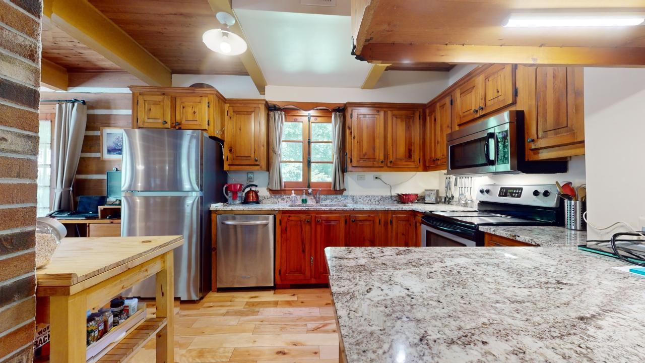 330 Cioffoletti Road Berkshire, VT 05450 - Photo 3 of 36 Gallery Image 3