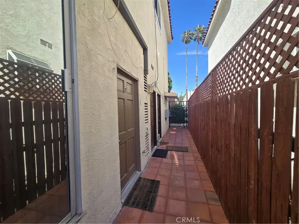 $4,495 | 1528 Berkeley Street, Santa Monica, CA 90404
