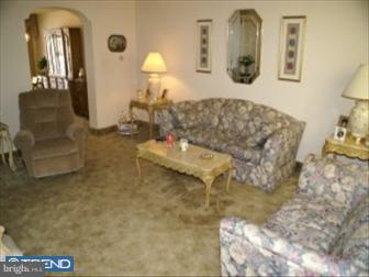 435 North 67th Street Philadelphia, PA 19151 - Photo 2 of 6 Living Room