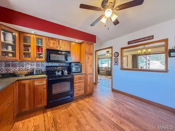 $265,900 | 14274 South Lake Drive, De Soto, MO 63020