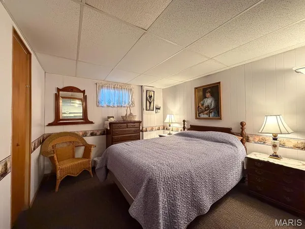 $265,900 | 14274 South Lake Drive, De Soto, MO 63020
