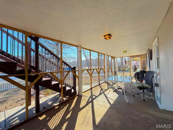 $265,900 | 14274 South Lake Drive, De Soto, MO 63020