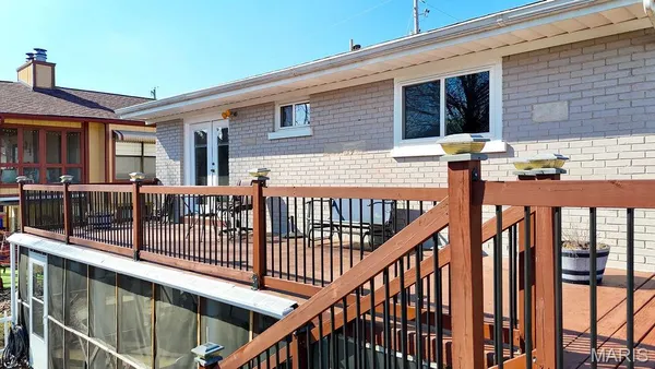 $265,900 | 14274 South Lake Drive, De Soto, MO 63020