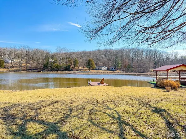 $265,900 | 14274 South Lake Drive, De Soto, MO 63020