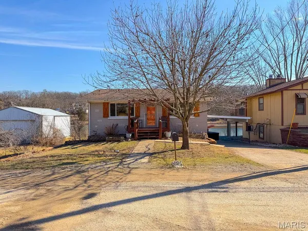 $265,900 | 14274 South Lake Drive, De Soto, MO 63020