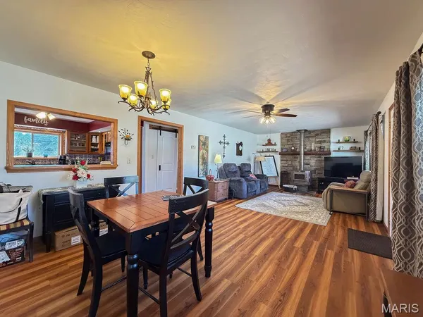 $265,900 | 14274 South Lake Drive, De Soto, MO 63020