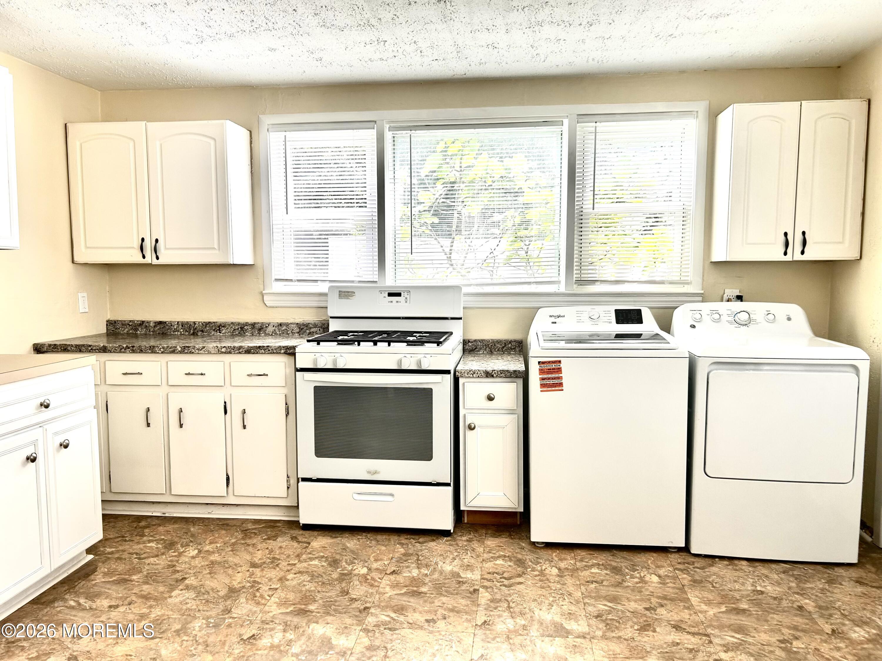 505 Martin Road, Unit 1 Toms River, NJ 08753 - Photo 5 of 22 Kitchen