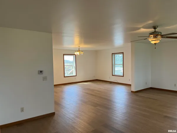 $259,900 | 1467 Old 36, Winchester, IL 62694