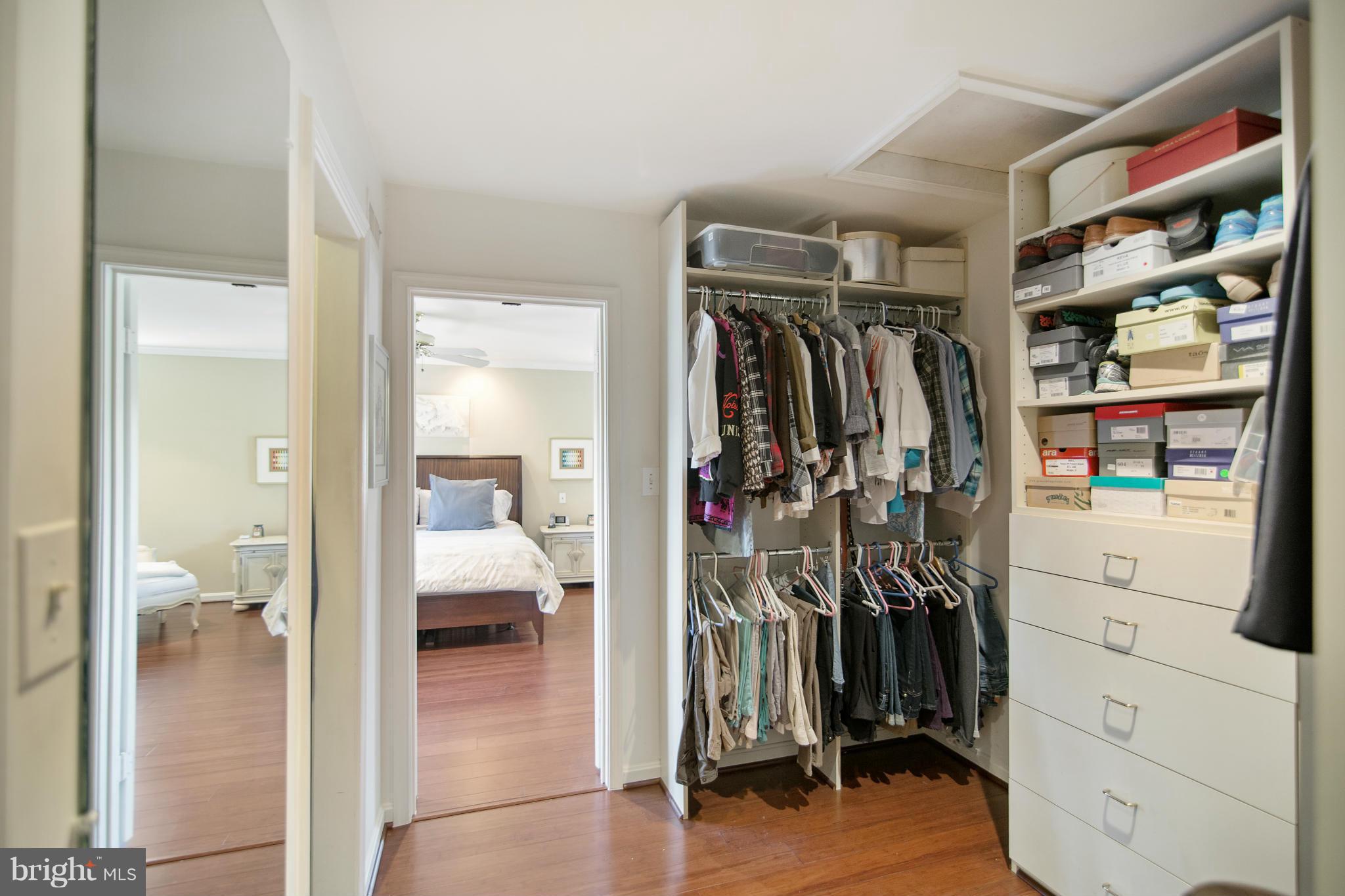 6604 Quaker Ridge Road Rockville, MD 20852 - Photo 16 of 29 Interior (General)