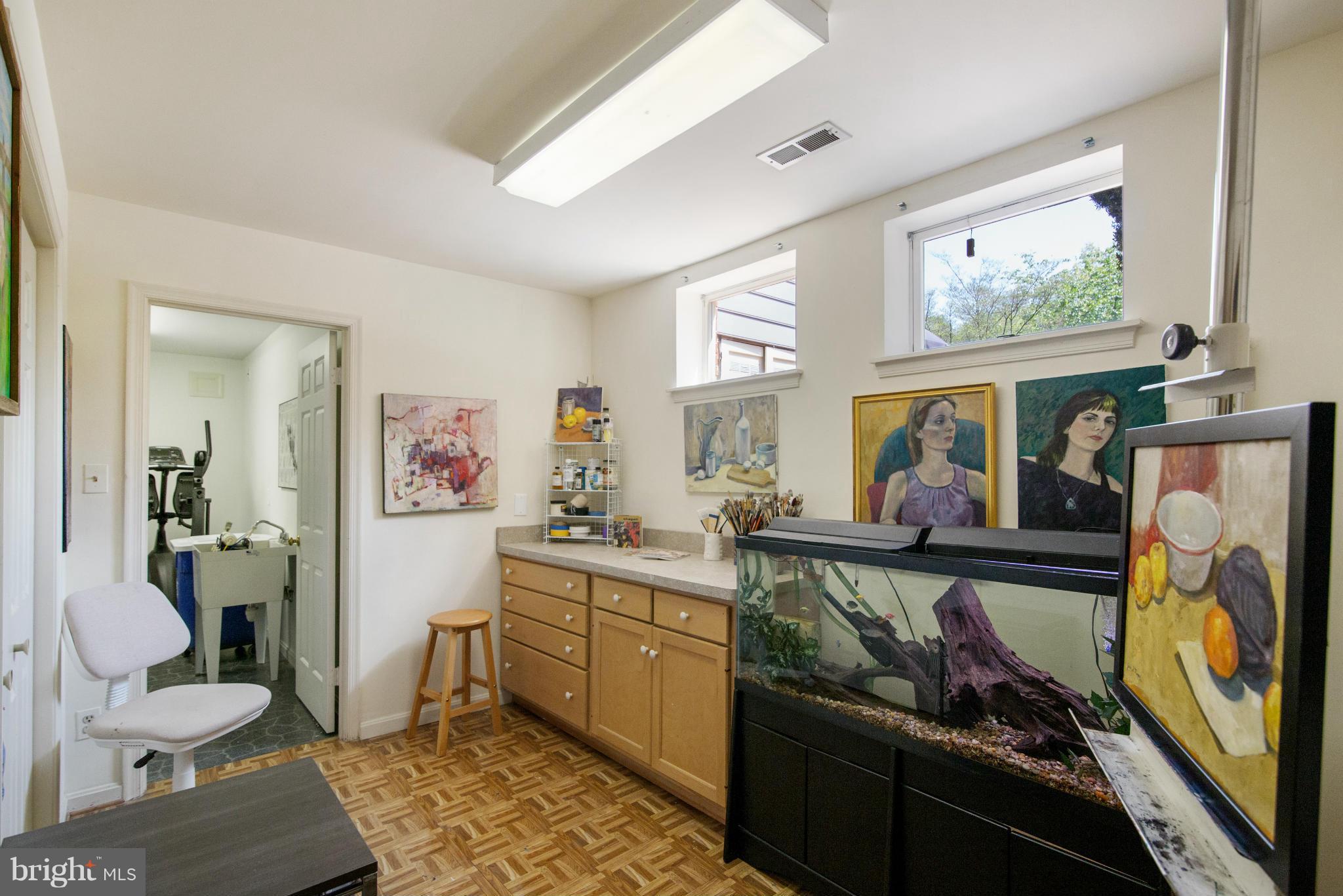 6604 Quaker Ridge Road Rockville, MD 20852 - Photo 24 of 29 Interior (General)