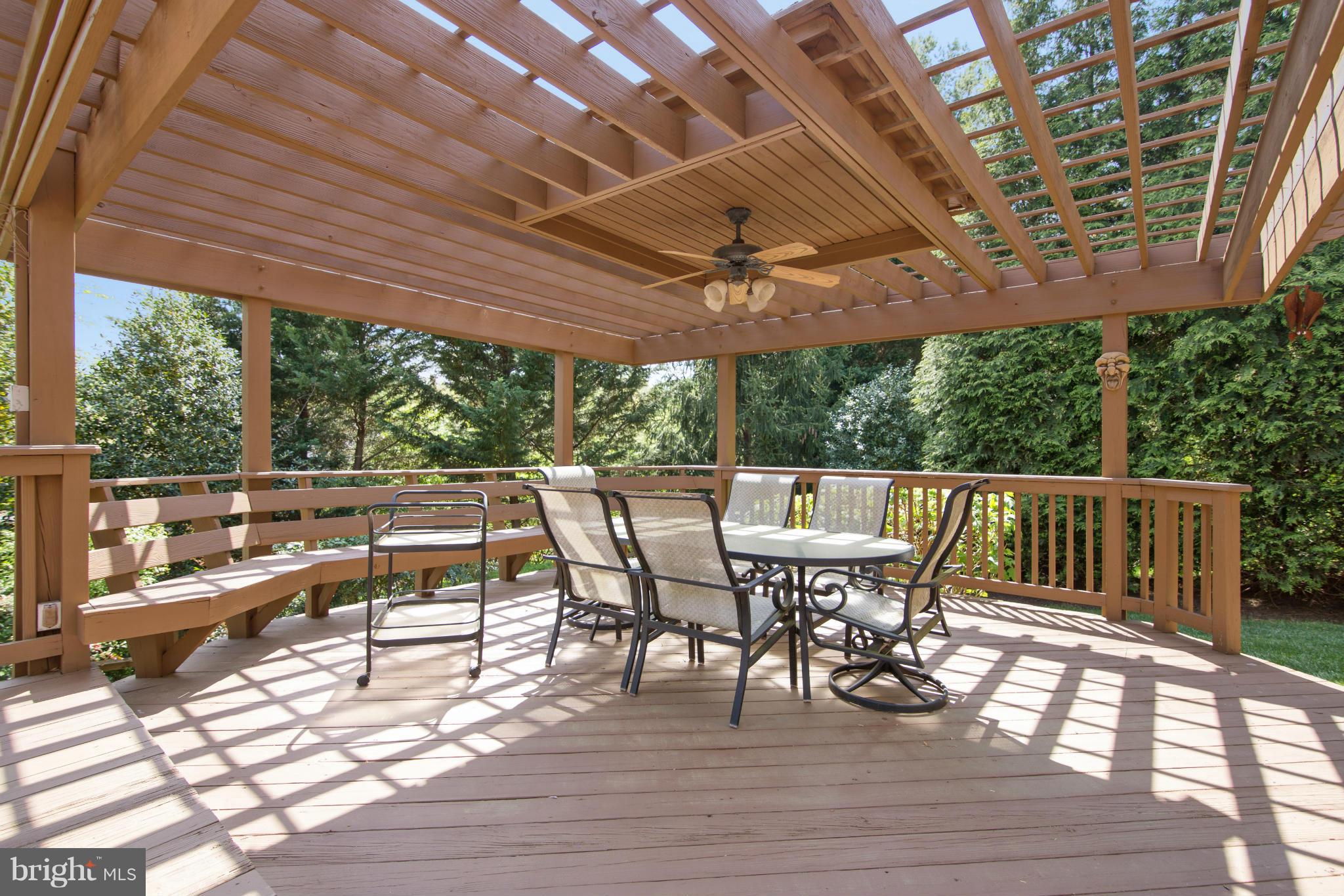 6604 Quaker Ridge Road Rockville, MD 20852 - Photo 26 of 29 Exterior (Rear)