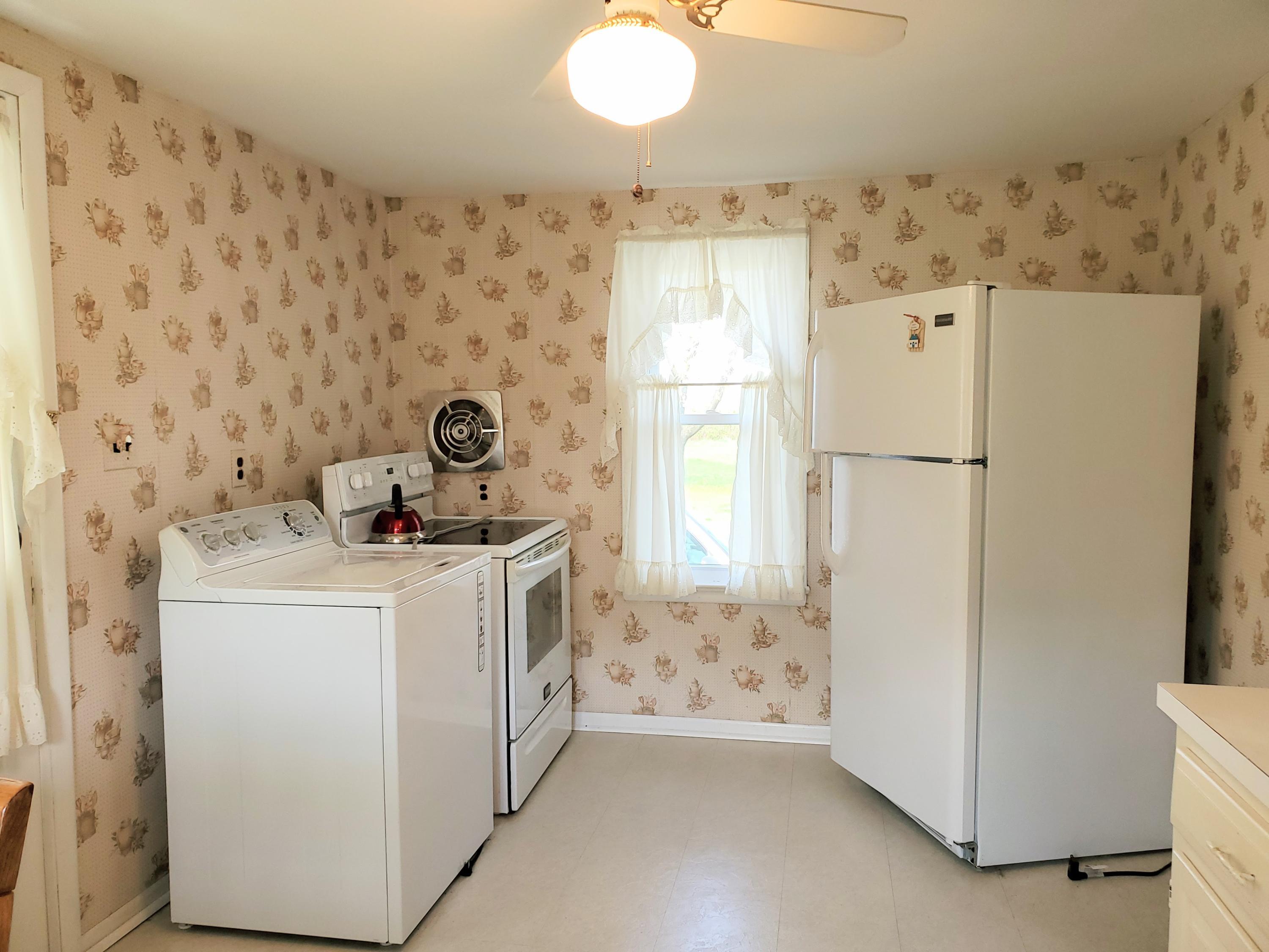 50 Hawkin Road Medford, NJ 08055 - Photo 9 of 28 a utility room with dryer and washer