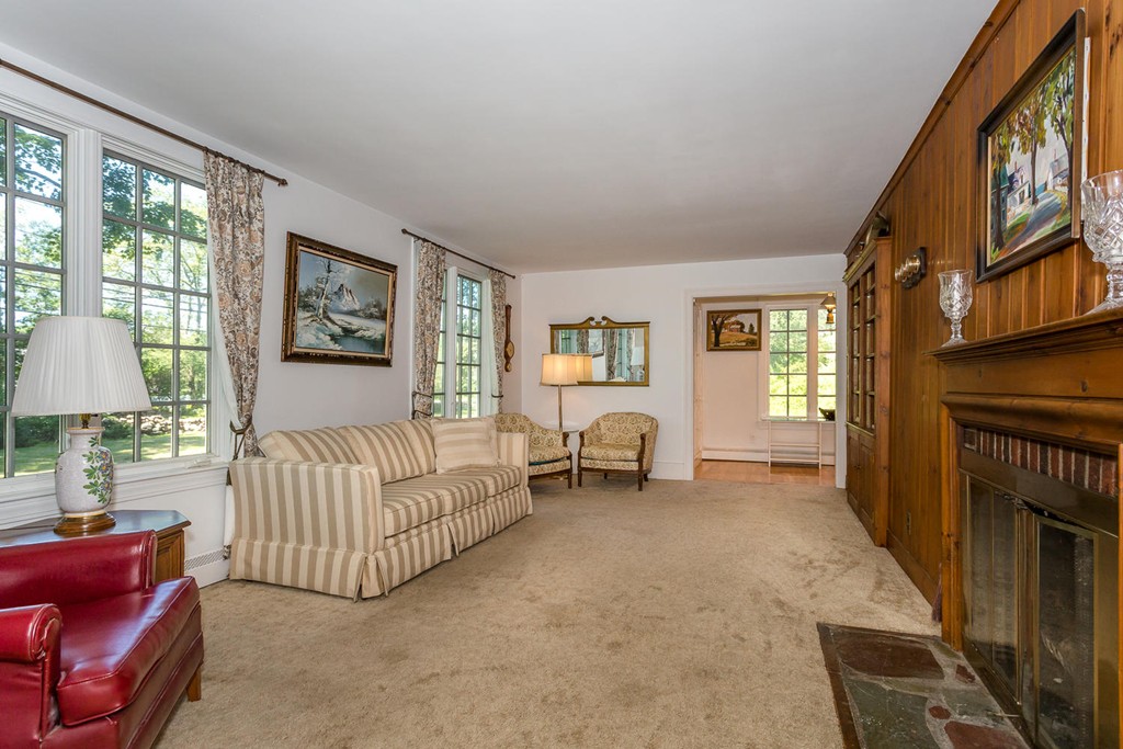 104 York Street Canton, MA 02021 - Photo 8 of 19 Gallery Image 8