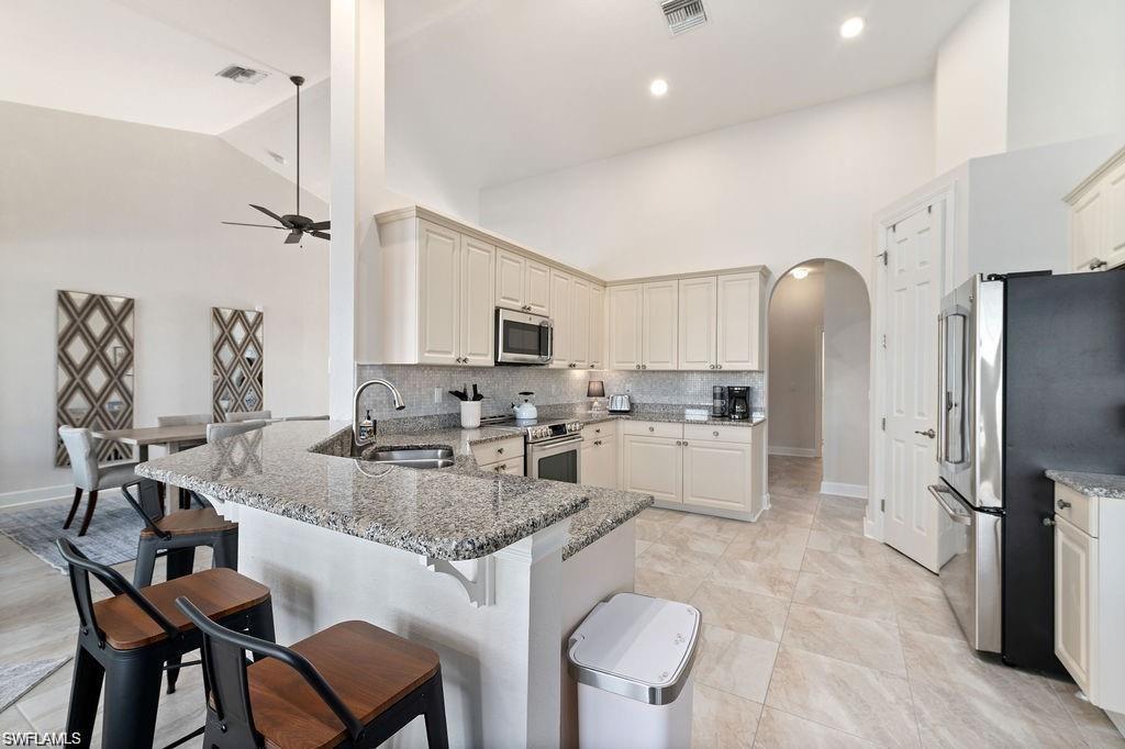 8963 Appaloosa Court Naples, FL 34113 - Photo 4 of 36