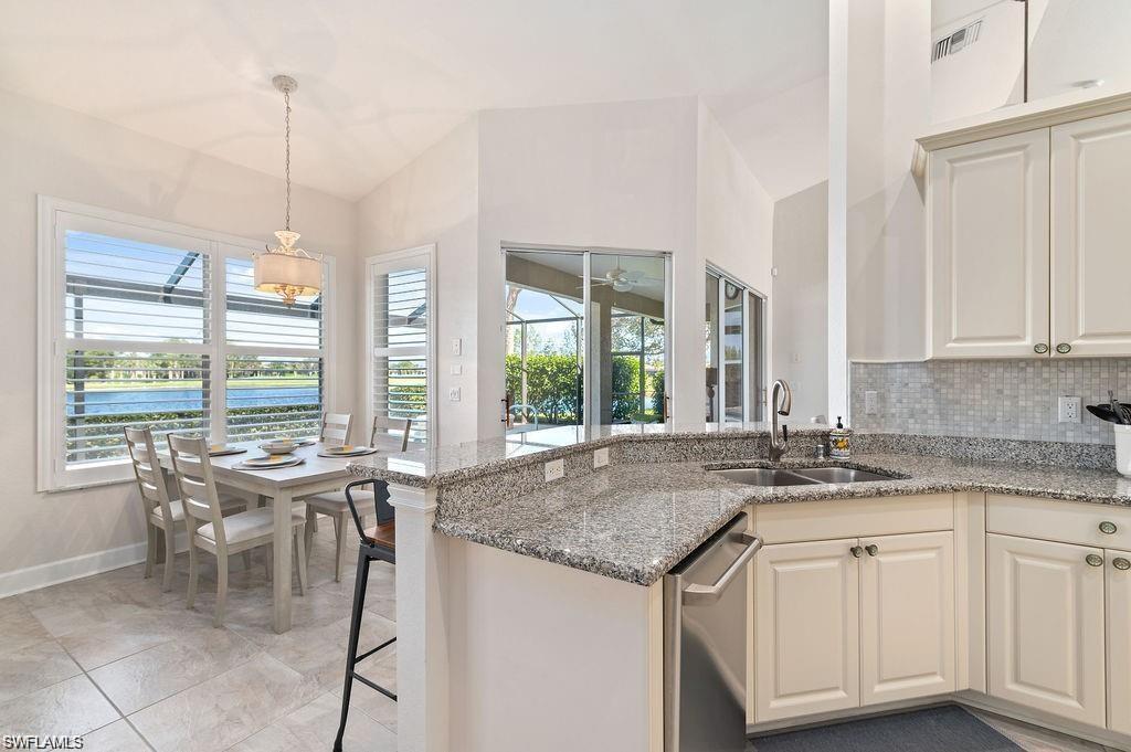 8963 Appaloosa Court Naples, FL 34113 - Photo 10 of 36