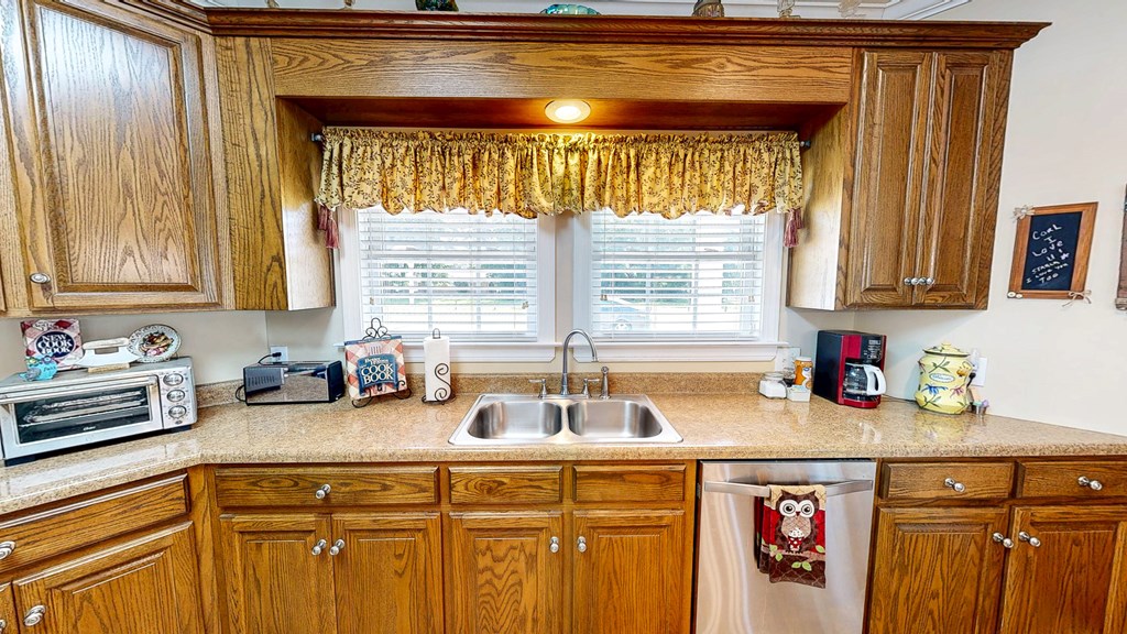 444 Hicks Road Dothan, AL 36303 - Photo 17 of 60