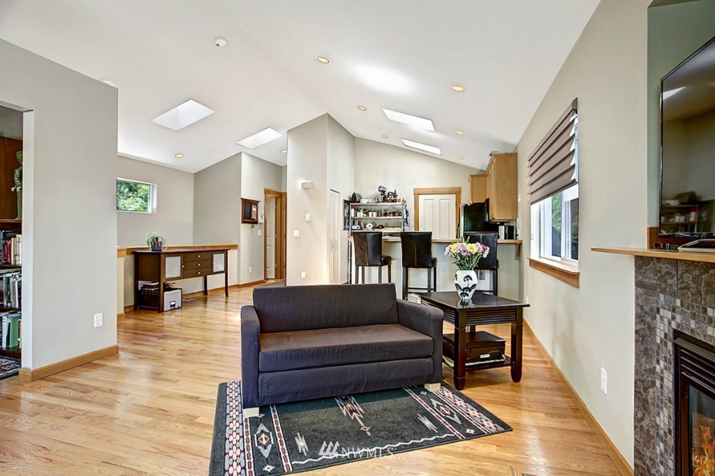 2450 Southwest Webster Street Seattle, WA 98106 - Photo 7 of 24 Gallery Image 7