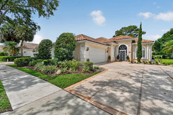 $619,000 | 8268 Southeast Palm Hammock Lane, Hobe Sound, FL 33455