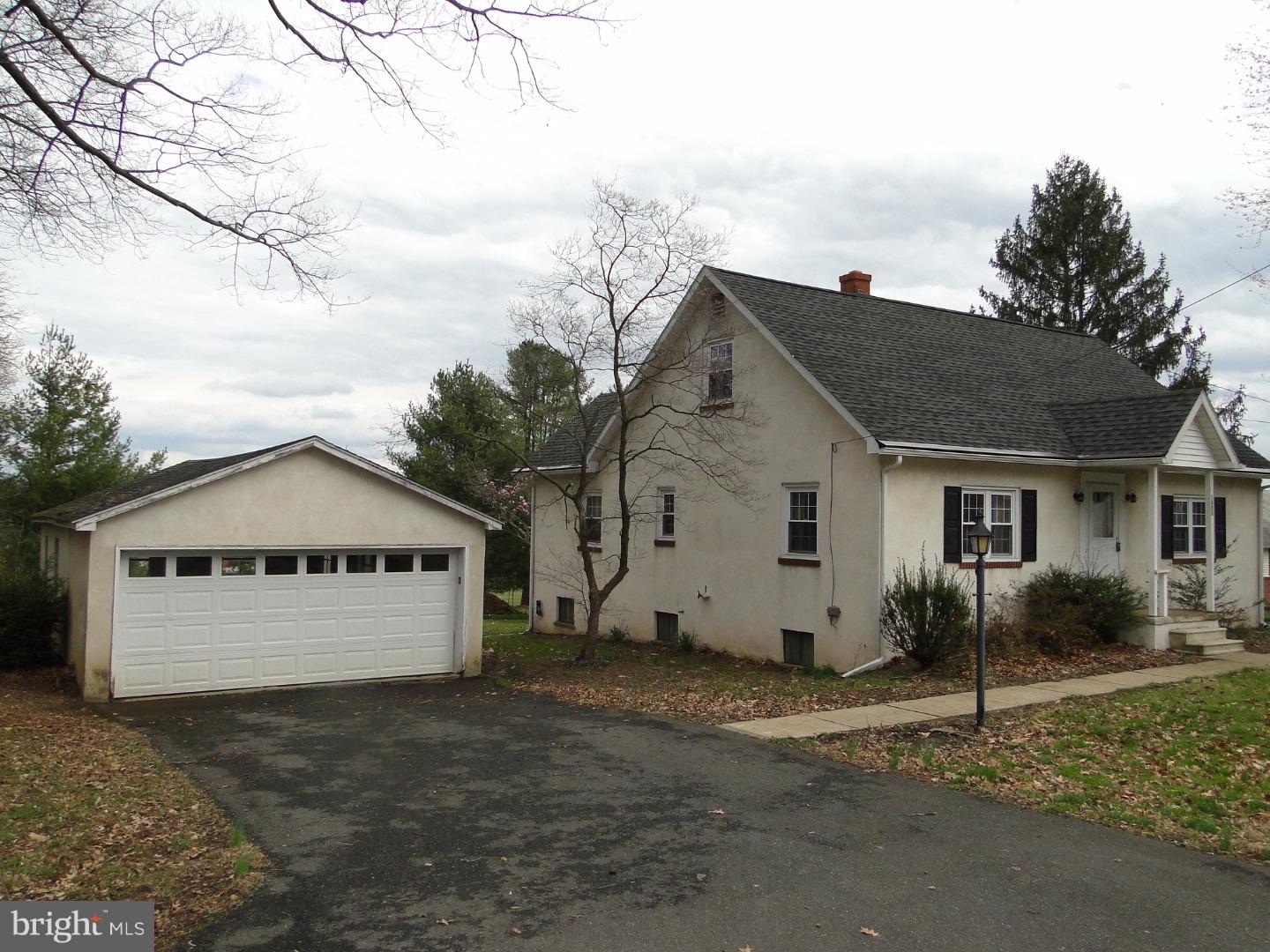1675 Fels Road Pennsburg, PA 18073 - Photo 2 of 18