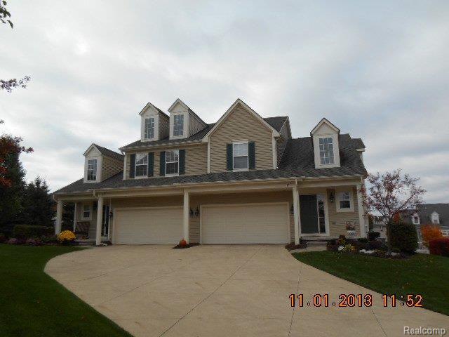 742 East Bluff Court, Unit 18 Rochester, MI 48306 - Photo 1 of 18 DSCN7711.JPG