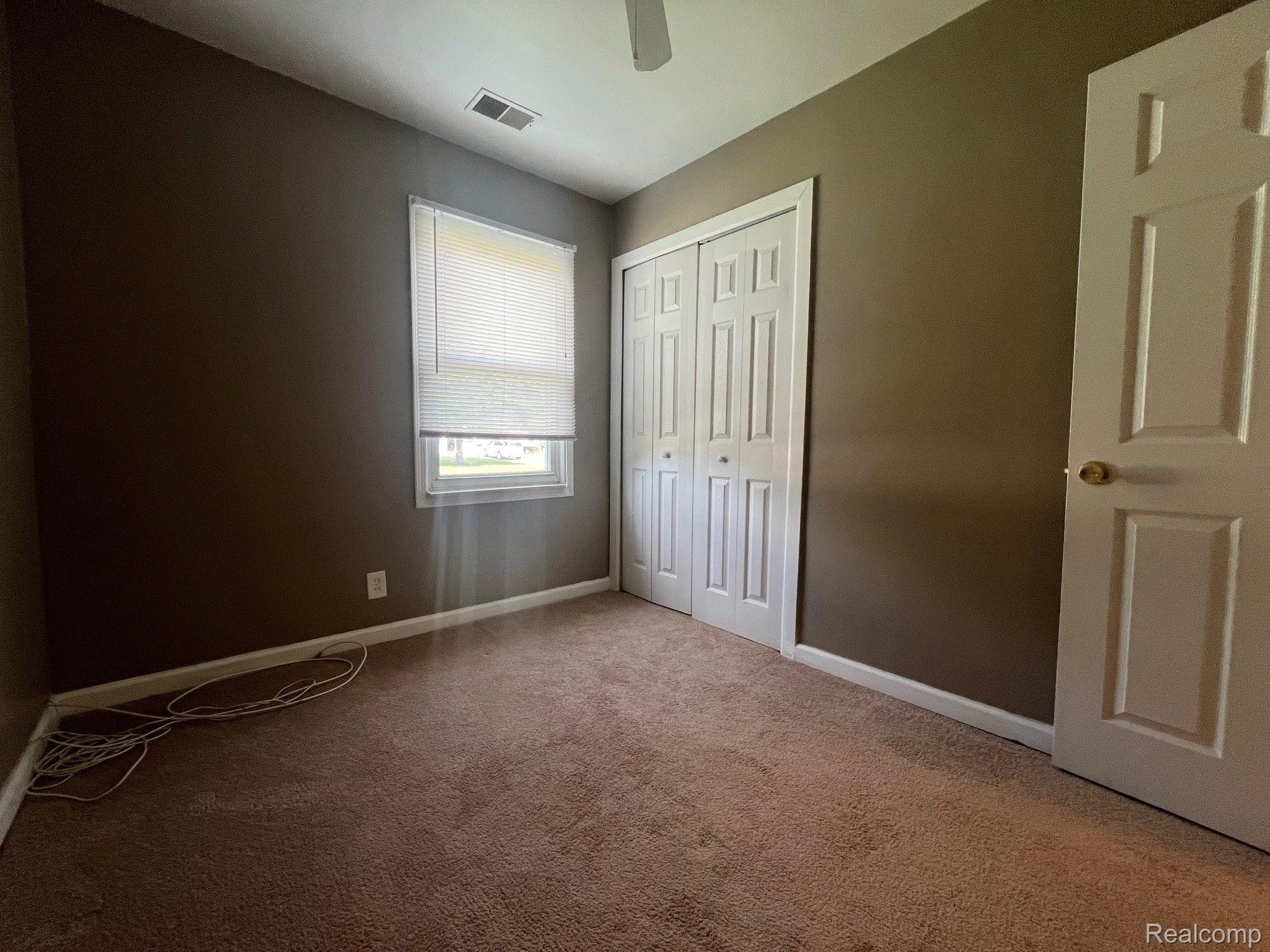 25656 Rosenbusch Boulevard Warren, MI 48089 - Photo 8 of 11 Gallery Image 8