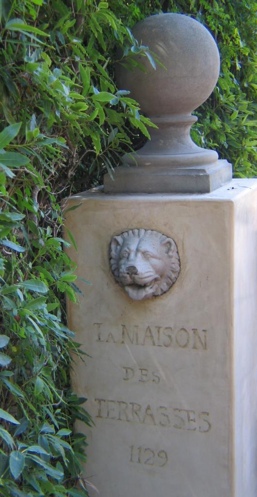 1129 High Road Santa Barbara, CA 93108 - Photo 2 of 18 a view of a bird in a house