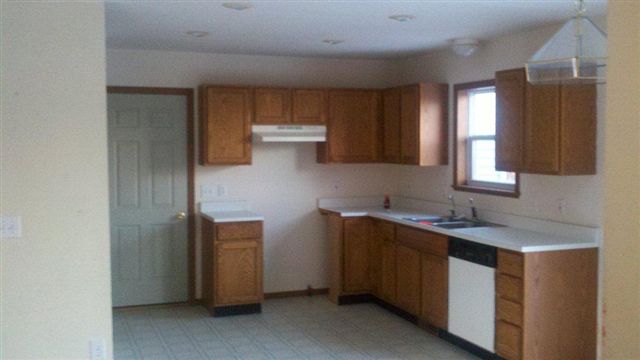 3977 Bricker Road Avoca, MI 48006 - Photo 7 of 15 31089084-6.JPG