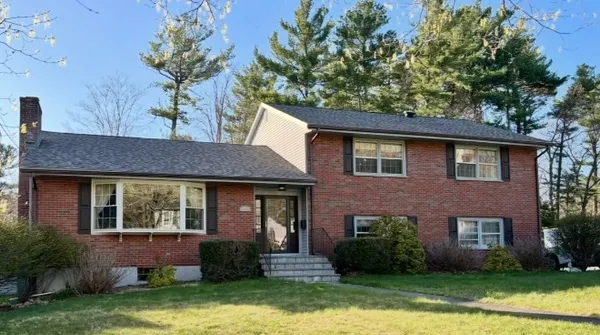 $995,000 | 19 Harvest Lane, Hingham, MA 02043