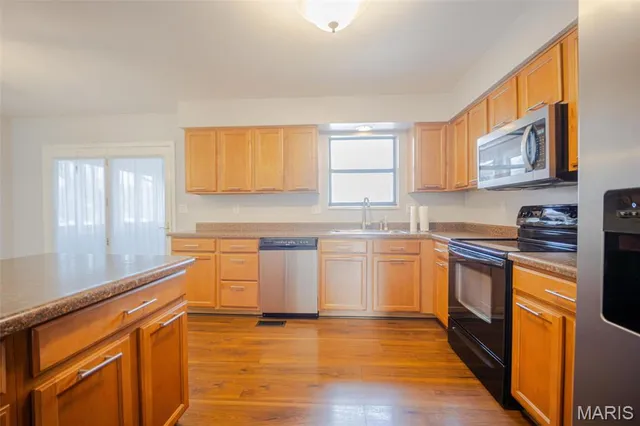 $254,000 | 916 Carla Drive, Troy, IL 62294