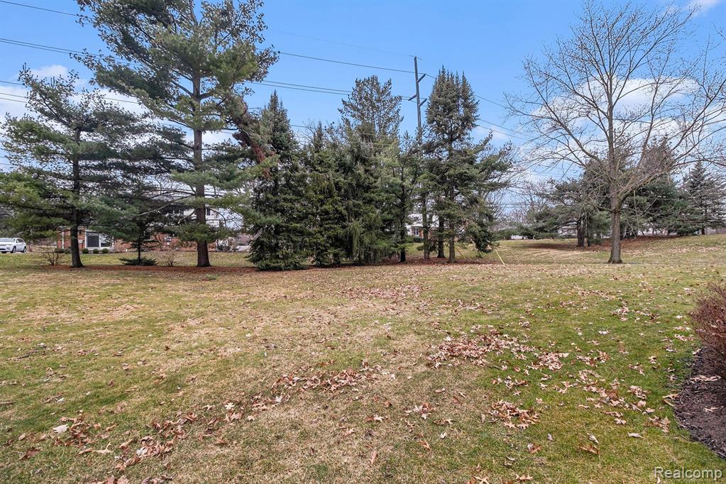 1129 Dolliver Street Rochester Hills, MI 48306 - Photo 34 of 48