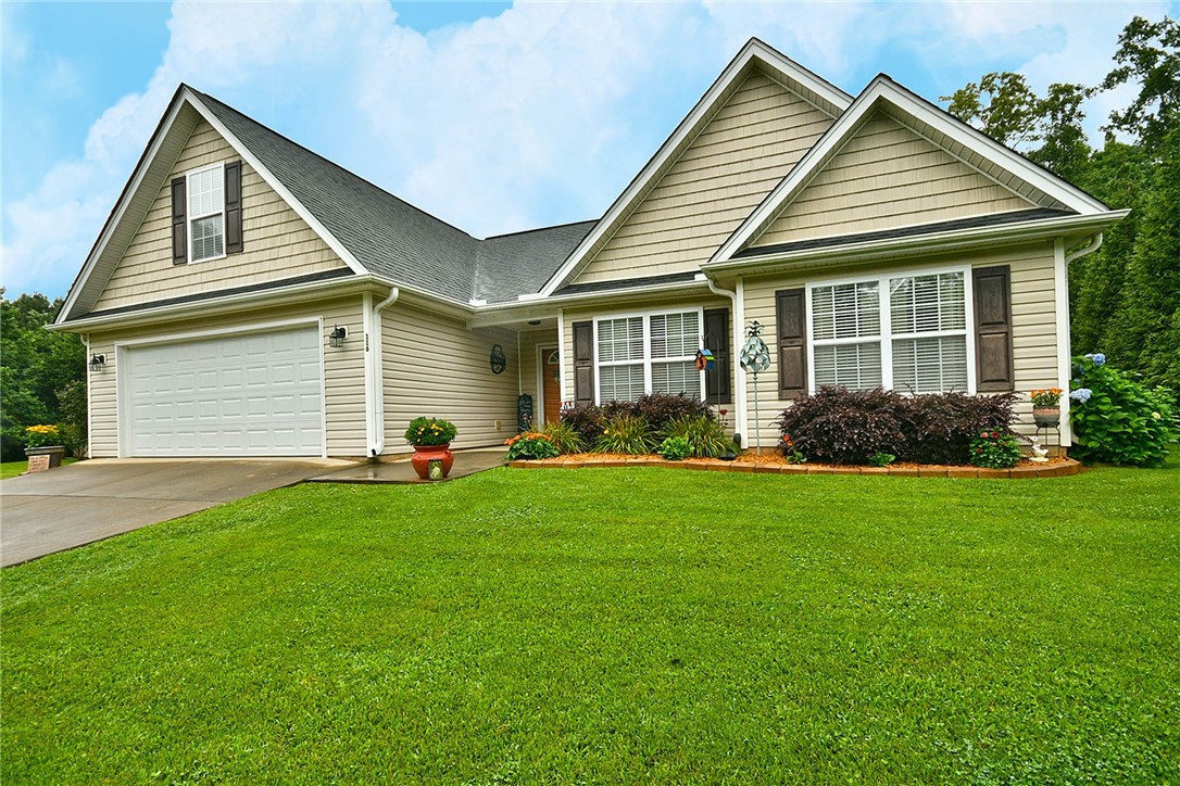 114-116 Soliel Way Pendleton, SC 29670 - Photo 1 of 29