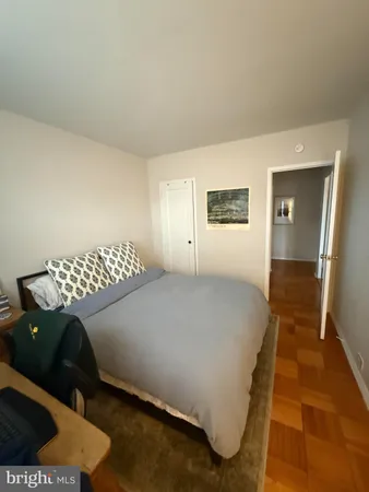 $2,300 | 1921 North Quaker Lane, Alexandria, VA 22302